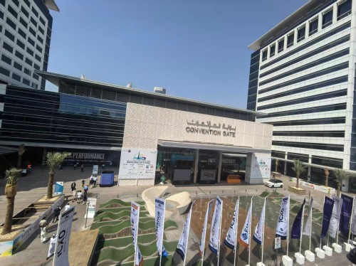 Cultivo Profundo, Empoderando el Futuro: Una Crónica de la Tecnología de Zhongping' Viaje industrial en Oriente Medio