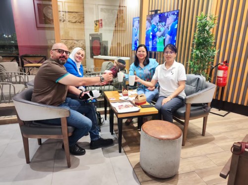 Cultivo Profundo, Empoderando el Futuro: Una Crónica de la Tecnología de Zhongping' Viaje industrial en Oriente Medio4